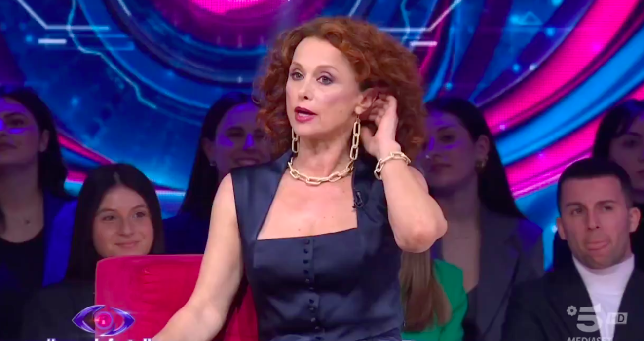 Signorini contro Beatrice Luzzi